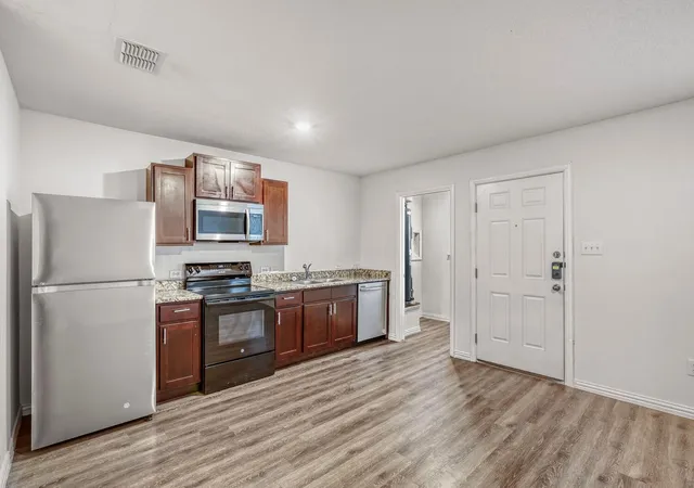 3rd image of 5626 Simsdale St, Houston, TX 77033 | MLS# 21676219