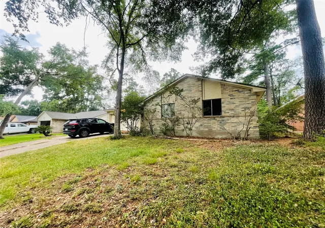 1st image of 219 Hartford Dr, Conroe, TX 77303 | MLS# 42070788