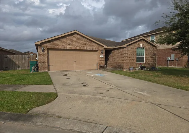 Photo 3 of Single family home for sale at 416 Turquoise Trade Dr, La Marque, TX 77568 | MLS# 61087673 | Listing updated on 2026-07-31