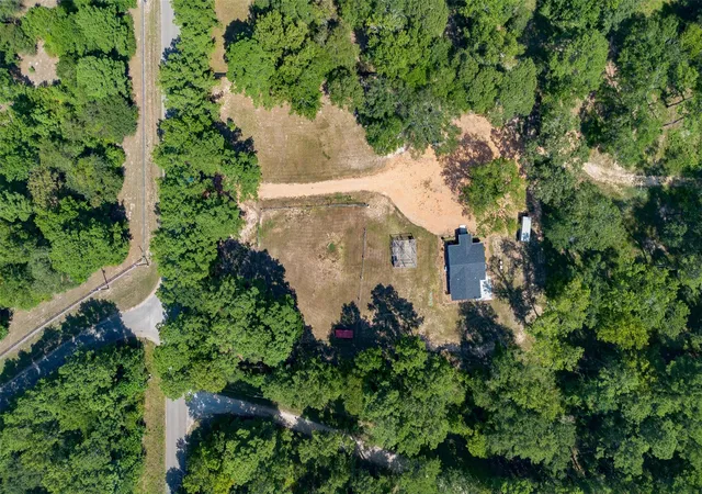 Photo 2 of Sale Pending at 7711 Boars Head Pl, Montgomery, TX 77316 | MLS# 92287540 | Listing updated on 2026-09-11
