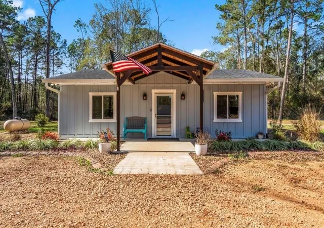 Photo 4 of Sale Pending at 7711 Boars Head Pl, Montgomery, TX 77316 | MLS# 92287540 | Listing updated on 2026-09-11
