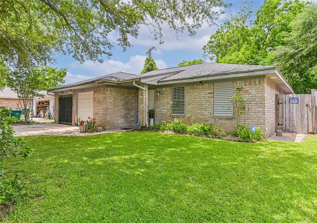 Homes for sale in La Marque, TX | 1426 Scott St, La Marque, TX 77568 | MLS# 71290265
