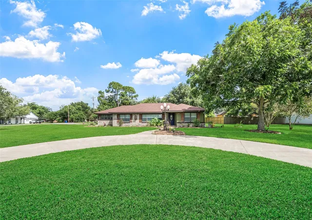 Photo 3 of Single family home for sale at 5803 5th Street, Danbury, TX 77534 | MLS# 57336014 | Listing updated on 2026-07-30