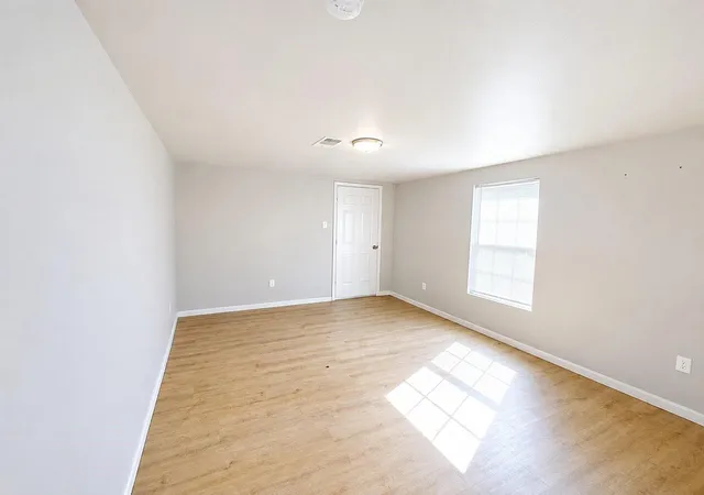 Photo 4 of Single family home for sale at 15517 Highway 6, Santa Fe, TX 77517 | MLS# 4882725 | Listing updated on 2026-08-18
