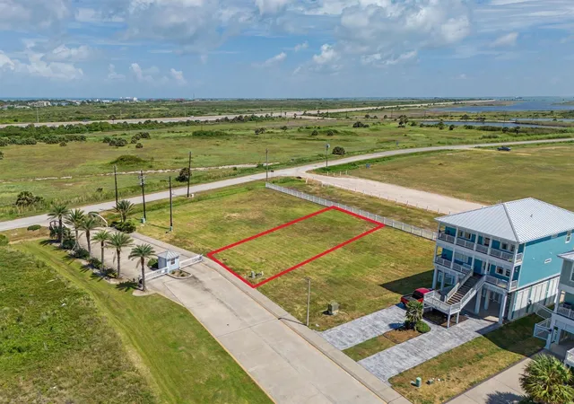 Photo 4 of Land for sale at 54 Grand Beach Blvd, Galveston, TX 77550 | MLS# 11612546 | Listing updated on 2026-08-18