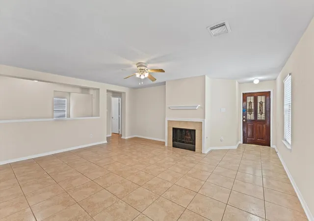 Photo 4 of Single family home for sale at 9231 Grove Hvn Dr, Houston, TX 77083 | MLS# 81744422 | Listing updated on 2026-09-20