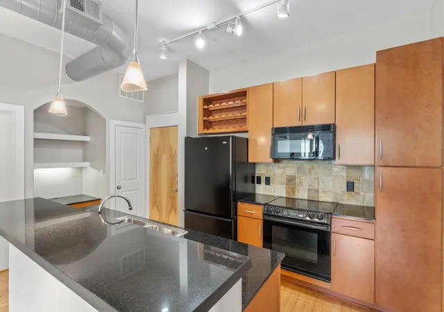 Photo 4 of Condo for sale at 1901 Post Oak Blvd #4507, Houston, TX 77056 | MLS# 9248561 | Listing updated on 2026-10-05