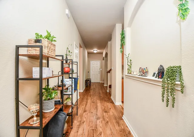 Photo 4 of Single family home for sale at 5607 Gemstone Park Rd, Richmond, TX 77407 | MLS# 14298283 | Listing updated on 2026-09-17