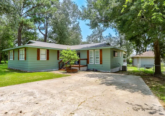 Photo 1 of Single family home for sale at 235 Mesa Verde, Livingston, TX 77351 | MLS# 96571549 | Listing updated on 2026-09-04