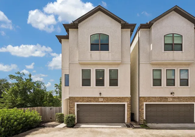 Photo 1 of Single family home for sale at 869 Wakefield Dr #B, Houston, TX 77018 | MLS# 8796376 | Listing updated on 2026-09-22