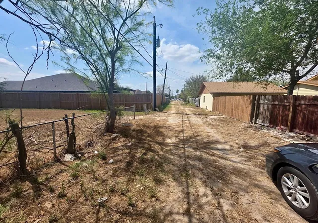 Homes for sale in Elsa, TX | 319 E Ricky Crossland Ave, Elsa, TX 78543 | MLS# 44738381