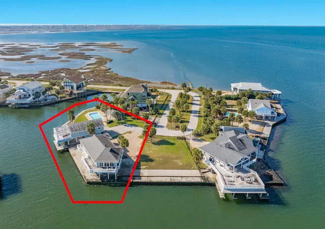 Photo 3 of Single family home for sale at 3910 & 3912 Bob Smith Rd, Galveston, TX 77554 | MLS# 61835721 | Listing updated on 2026-08-27