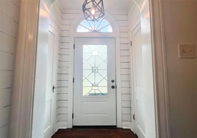 Photo 2 of Single family home for sale at 217 13th Avenue N, Texas City, TX 77590 | MLS# 4923101 | Listing updated on 2026-09-17