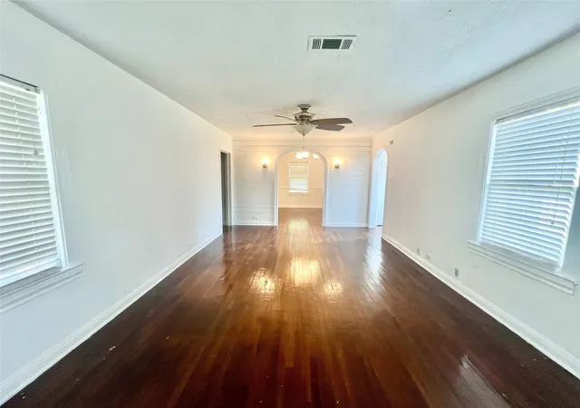 Photo 3 of Single family home for sale at 217 13th Avenue N, Texas City, TX 77590 | MLS# 4923101 | Listing updated on 2026-09-17