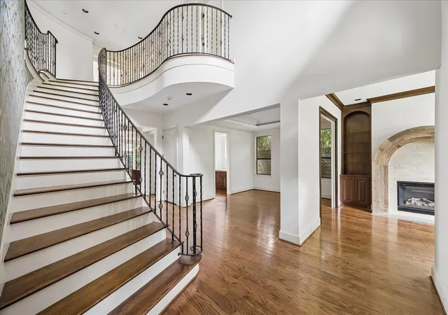 4th image of 2246 Branard St, Houston, TX 77098 | MLS# 3728652