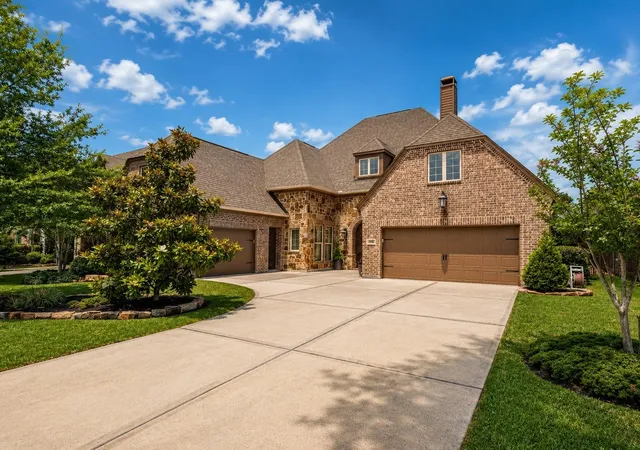 Photo 1 of Single family home for sale at 105 Golden Bush Pl, Montgomery, TX 77316 | MLS# 61856099 | Listing updated on 2026-06-29