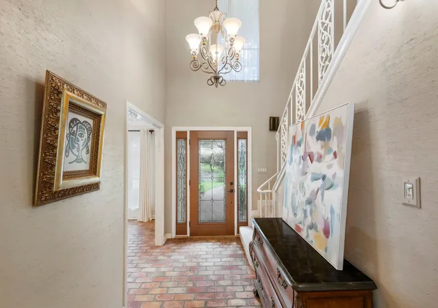Photo 3 of Single family home for sale at 13711 Crickett Holw Dr, Houston, TX 77069 | MLS# 68745542 | Listing updated on 2026-09-21