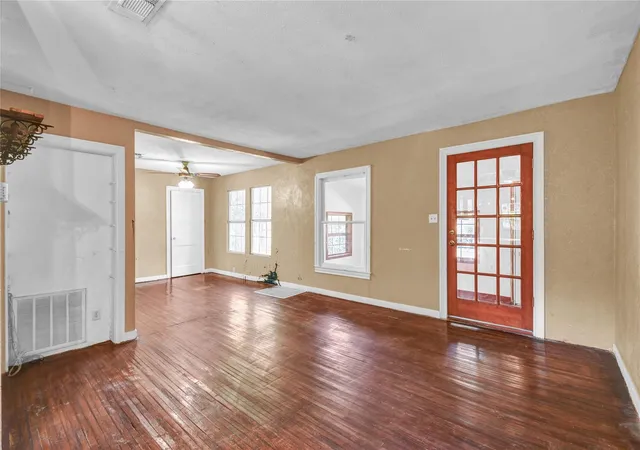 3rd image of 519 Magnolia Street, Lake Jackson, TX 77566 | MLS# 82110203