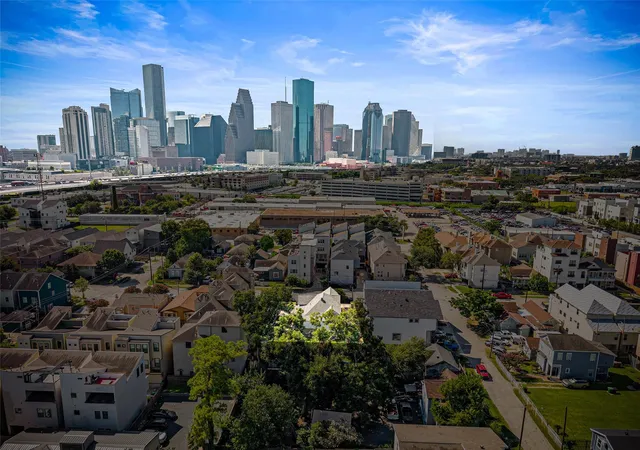 1st image of 1214 Edwards St, Houston, TX 77007 | MLS# 7046722