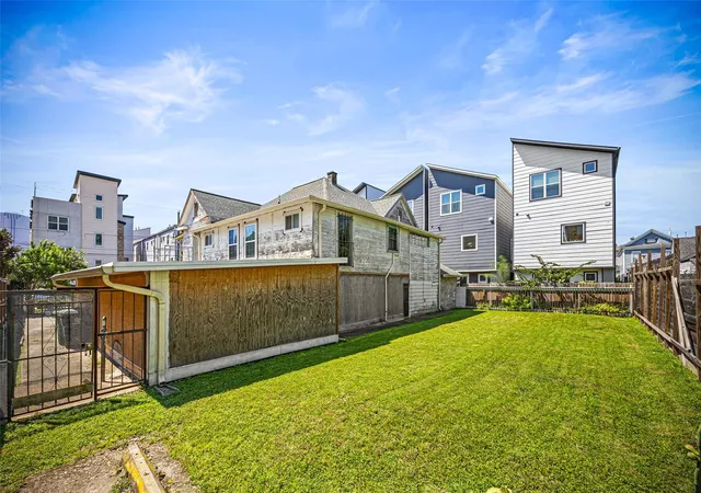 3rd image of 1214 Edwards St, Houston, TX 77007 | MLS# 7046722