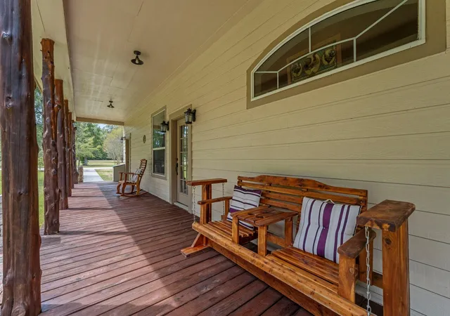 Photo 2 of Sale Pending at 1250 S Pine Lake Rd, Montgomery, TX 77316 | MLS# 58707023 | Listing updated on 2026-09-10