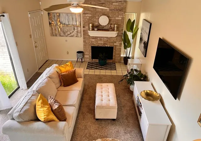 1st image of 12033 Bob White Dr, Houston, TX 77035 | MLS# 33645722