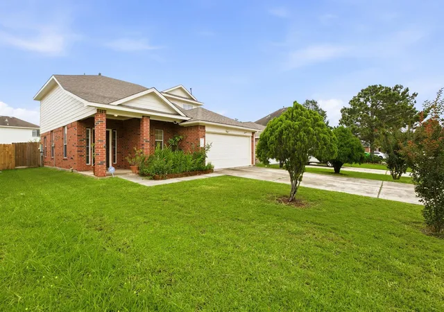 Photo 2 of Single family home for sale at 2438 Gwenfair Dr, Spring, TX 77373 | MLS# 46240508 | Listing updated on 2026-07-01