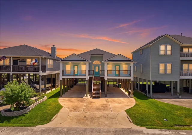 Photo 1 of Sale Pending at 2116 Menard Ave, Seabrook, TX 77586 | MLS# 16122475 | Listing updated on 2026-08-28