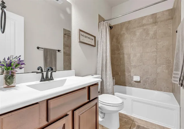 5th image of 13918 Albany Springs Ln, Houston, TX 77044 | MLS# 70529455
