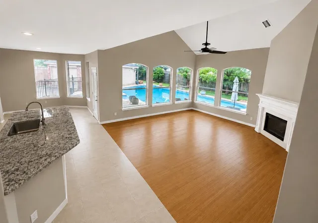 5th image of 1006 Mettler Ct, Richmond, TX 77469 | MLS# 35960994