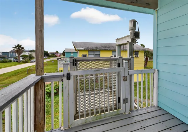 Photo 3 of Single family home for sale at 4026 Kent Dr, Galveston, TX 77554 | MLS# 72169063 | Listing updated on 2026-08-23