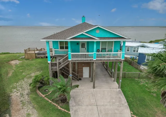 2nd image of 1035 Rollover Cir, Gilchrist, TX 77617 | MLS# 23949146