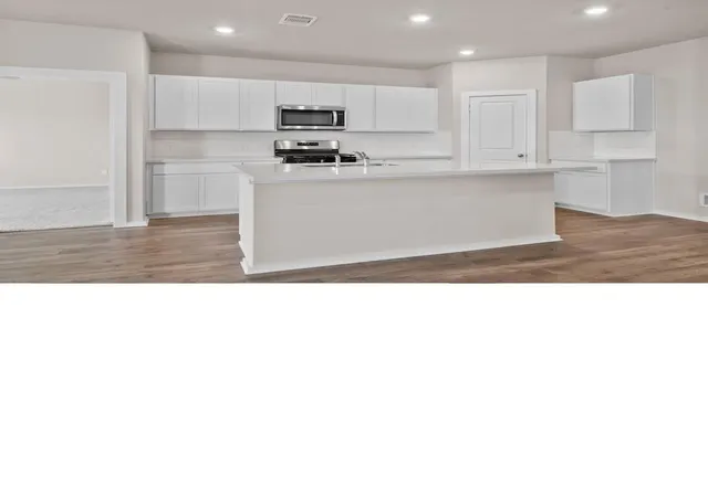 Photo 3 of Single family home for sale at 13207 Timber Holw Dr, Rosharon, TX 77583 | MLS# 43382608 | Listing updated on 2026-10-07