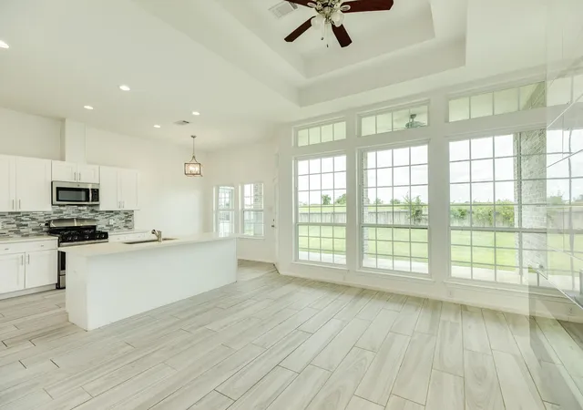 Photo 3 of Single family home for sale at 2040 Twin Lakes Blvd, West Columbia, TX 77486 | MLS# 40721796 | Listing updated on 2026-09-11