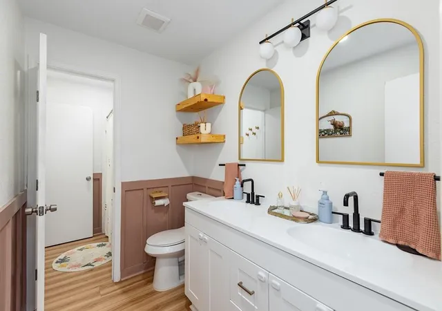 Photo 3 of Single family home for sale at 401 Linn St, Huntington, TX 75949 | MLS# 65627795 | Listing updated on 2026-07-28