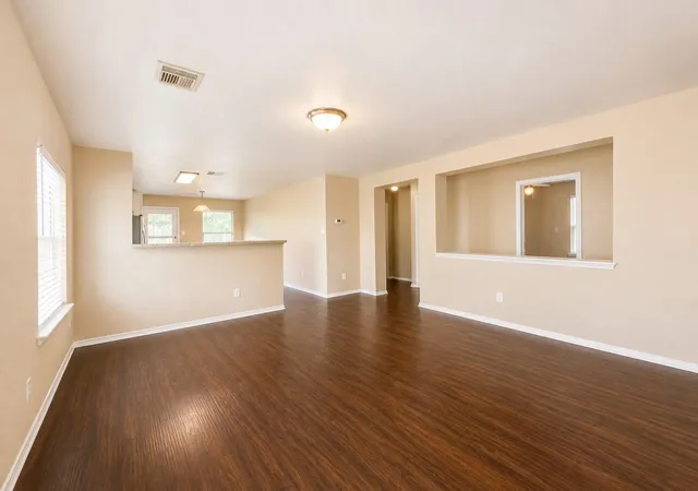 Photo 4 of Sale Pending at 20914 Brannon Hill Ln, Humble, TX 77338 | MLS# 33328967 | Listing updated on 2026-09-11