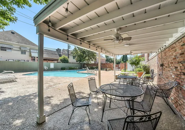 21st image of 2420 Tarrytown Mall #32, Houston, TX 77057 | MLS# 44973151