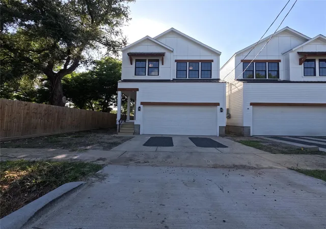 Photo 1 of Single family home for sale at 9427 Coffee St, Houston, TX 77033 | MLS# 40638874 | Listing updated on 2026-07-08