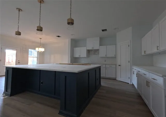 Photo 4 of Single family home for sale at 9427 Coffee St, Houston, TX 77033 | MLS# 40638874 | Listing updated on 2026-07-08