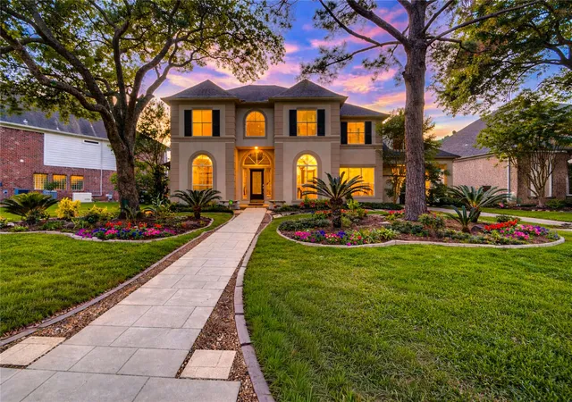 Photo 2 of Single family home for sale at 5607 Summer Snow Dr, Houston, TX 77041 | MLS# 91187690 | Listing updated on 2026-10-09
