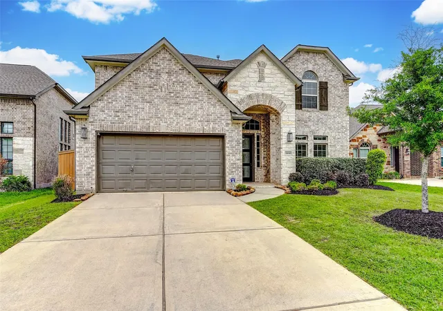 Photo 2 of Single family home for sale at 32630 Turning Springs Dr, Brookshire, TX 77423 | MLS# 80435251 | Listing updated on 2026-08-29
