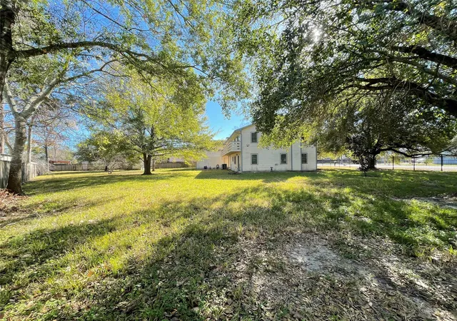 5th image of 2232 Hoskins Dr, Houston, TX 77080 | MLS# 61060408
