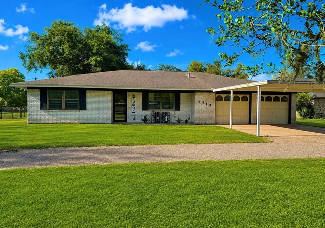 1st image of 1710 North Rd, Lake Jackson, TX 77566 | MLS# 59488341
