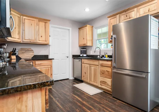 5th image of 295 Garden City Rd, Livingston, TX 77351 | MLS# 67979606