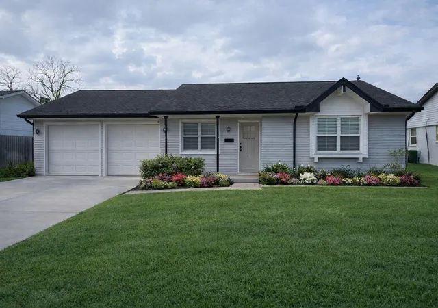 Photo 1 of Single family home for sale at 3822 Ebbtide Dr, Houston, TX 77045 | MLS# 13848136 | Listing updated on 2026-08-11