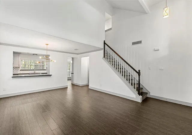 Photo 2 of Single family home for sale at 39 W Tallowberry Dr, The Woodlands, TX 77381 | MLS# 55525939 | Listing updated on 2026-08-28