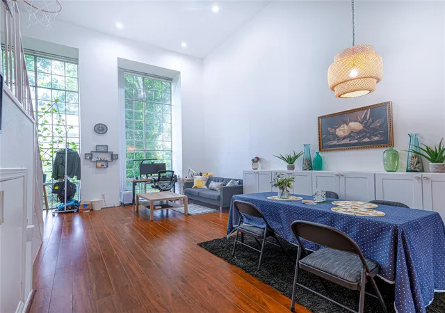 3rd image of 12633 Memorial Dr #236, Houston, TX 77024 | MLS# 82317807