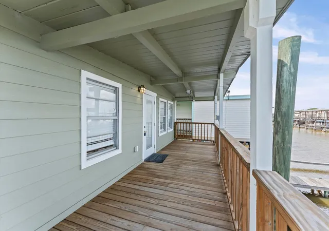 4th image of 310 Marine Wy, Freeport, TX 77541 | MLS# 82338349