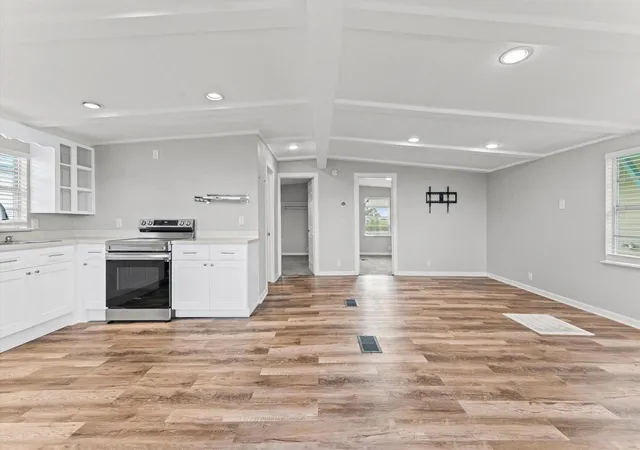 5th image of 310 Marine Wy, Freeport, TX 77541 | MLS# 82338349