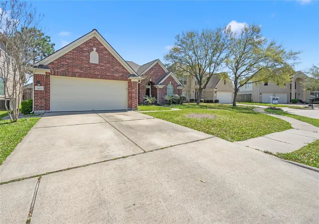 2nd image of 5407 Summer Oak Dr, Pasadena, TX 77505 | MLS# 12805687